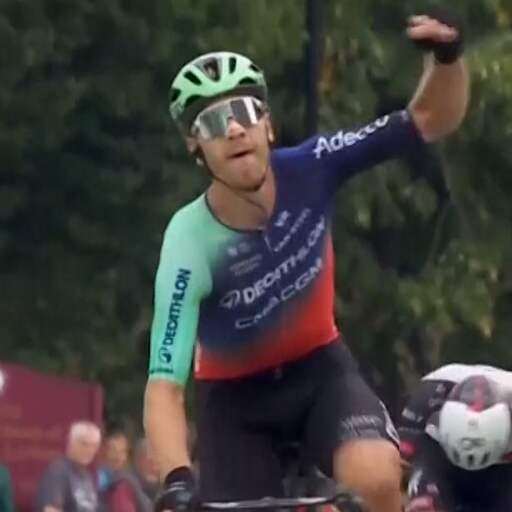 Illustratie bij: Video | Bol sprint concurrentie uit het wiel en wint etappe in Groot-Brittannië