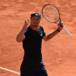 Zverev klopt Cobolli op Roland Garros en wint eindelijk zijn