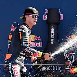Moto2-coureur Collin Veijer profiteert van valpartij concurrentie en wordt tweede