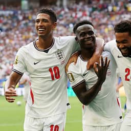 Engeland klopt Frankrijk in spectaculaire WK-troostfinale met tien doelpunten