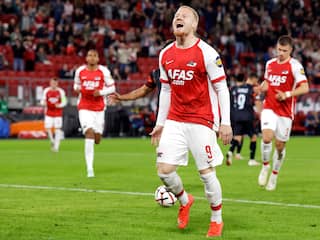 AZ klopt Be'er Sheva in veelbesproken duel dankzij bijzondere penalty Meerdink
