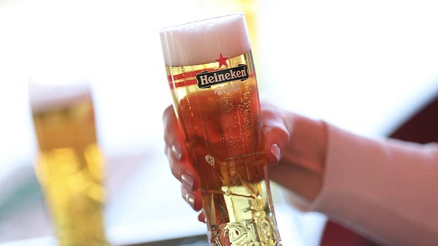 Heineken moet 111 miljoen euro schadevergoeding betalen aan Grieks biermerk