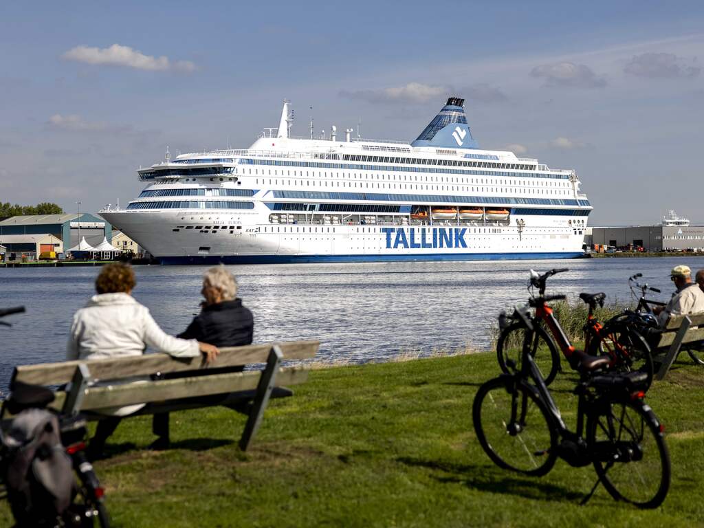 Asielzoekers mogen van rechter op opvangschip in Velsen-Noord verblijven
