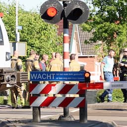 Jongen op step zwaargewond na botsing met trein in Fries dorp Buitenpost