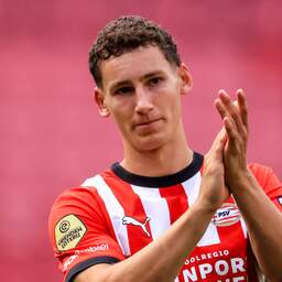 NU+ | Flitsende rentree van Van Bommel bij PSV: 'Veel aan mijn vader gehad'