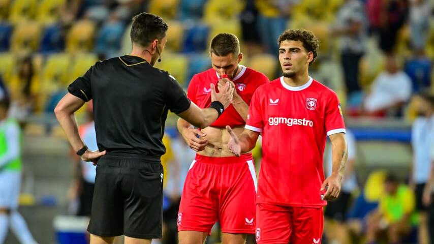 FC Twente ondanks slap optreden in Slowakije naar play-offs Conference League