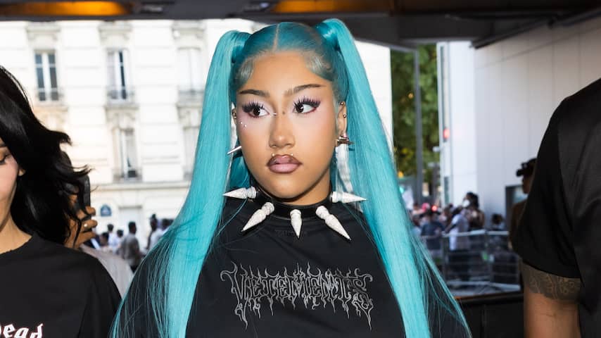 Dochter Kim Kardashian (13) reageert op commotie over piercings: 'Ze zijn nep'