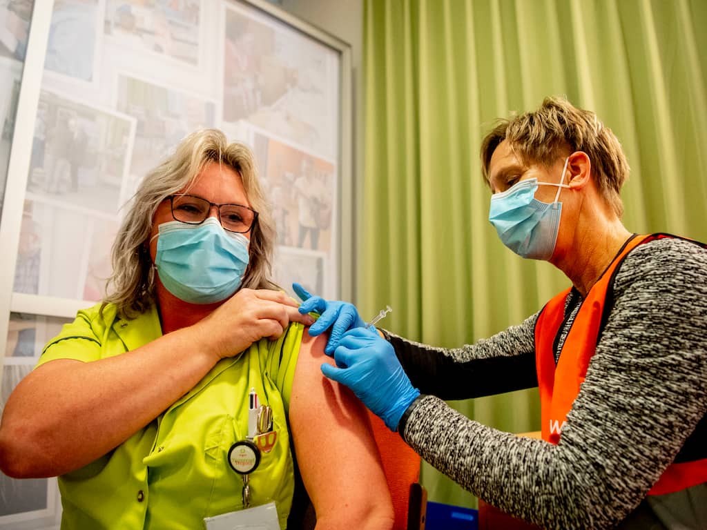 Ministerie wil stroeve boosterprikcampagne eind deze week 'versnellen'