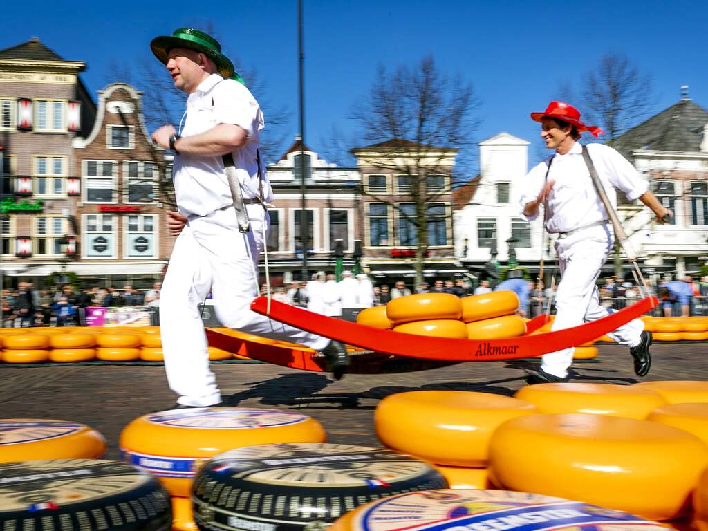 Teruglezen hitte | Code geel van kracht, natuurbranden in Zuid-Europa ...
