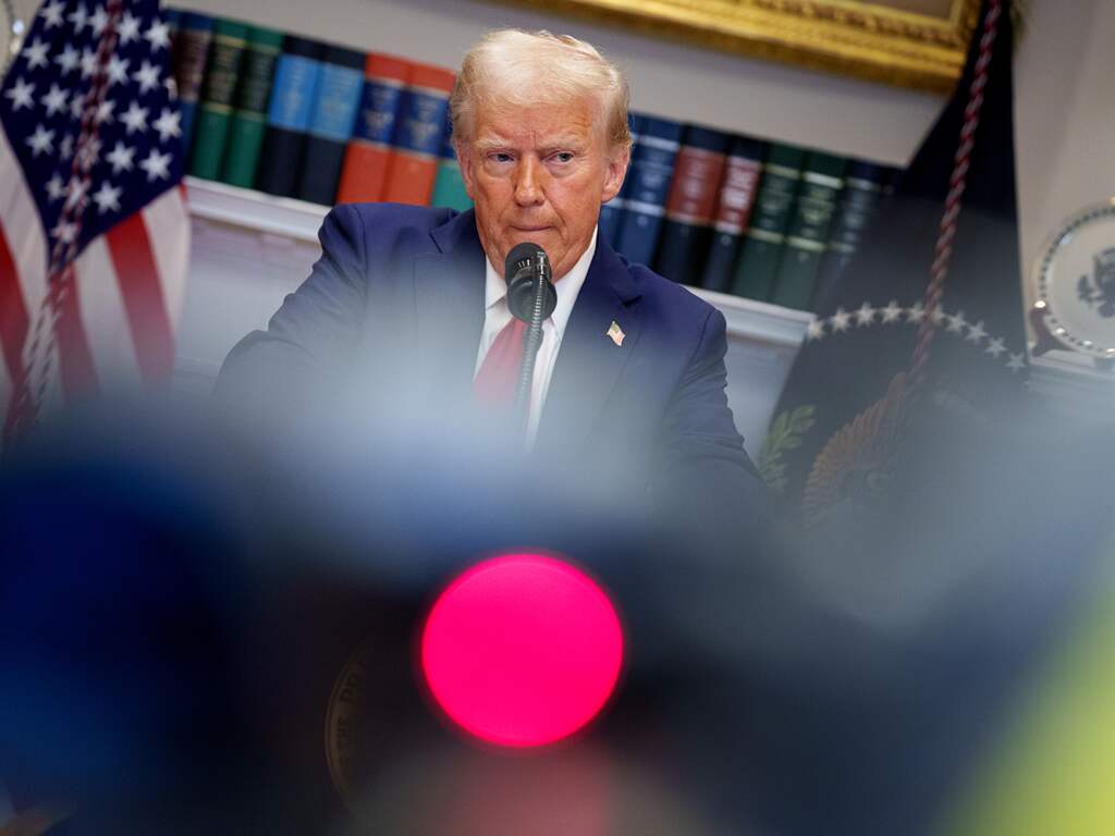 Trump opent aanval op diversiteitsbeleid: werknemers moeten vandaag met verlof