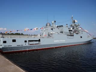 Russisch marineschip vuurt waarschuwingsschoten af op jacht in het Kanaal