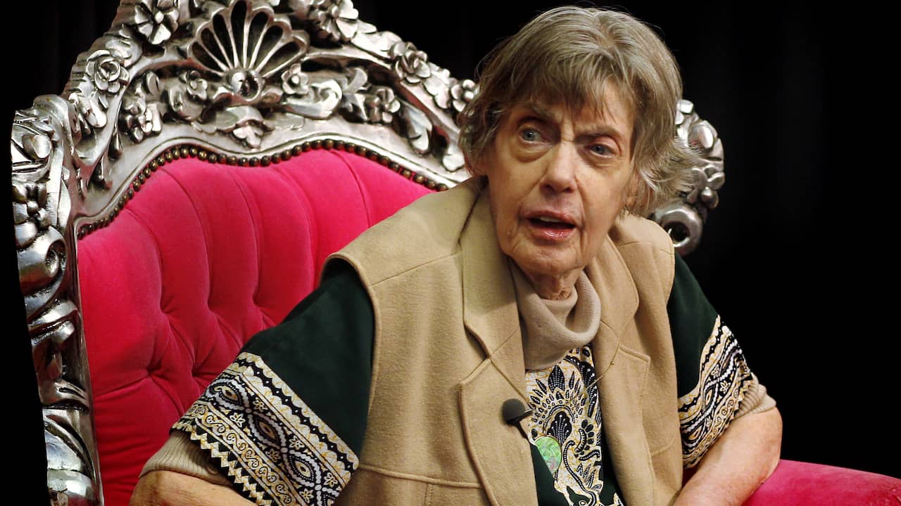 De brief voor de koning-schrijfster Tonke Dragt (93) overleden | Boek