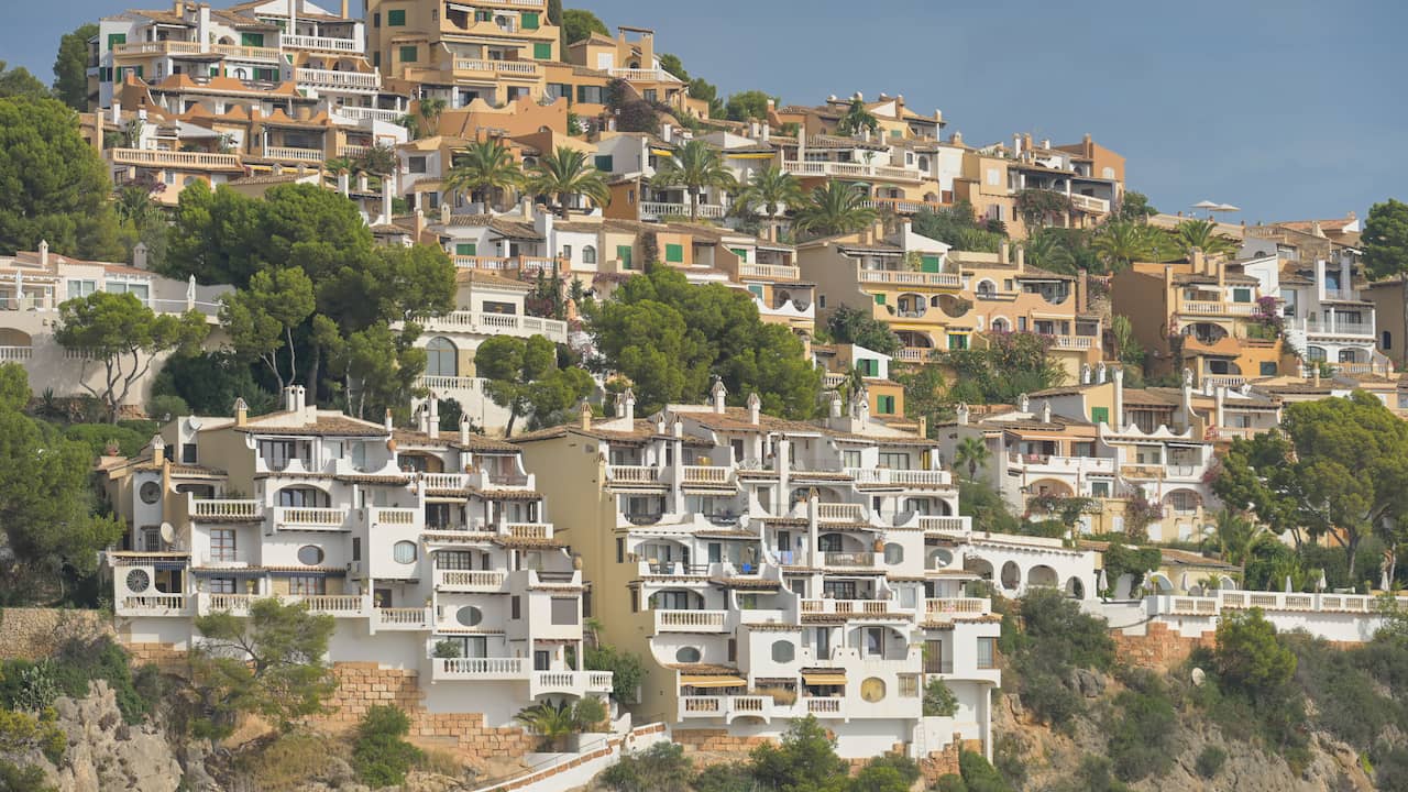 Airbnb moet van Spanje bijna vijfduizend illegale verhuuradvertenties