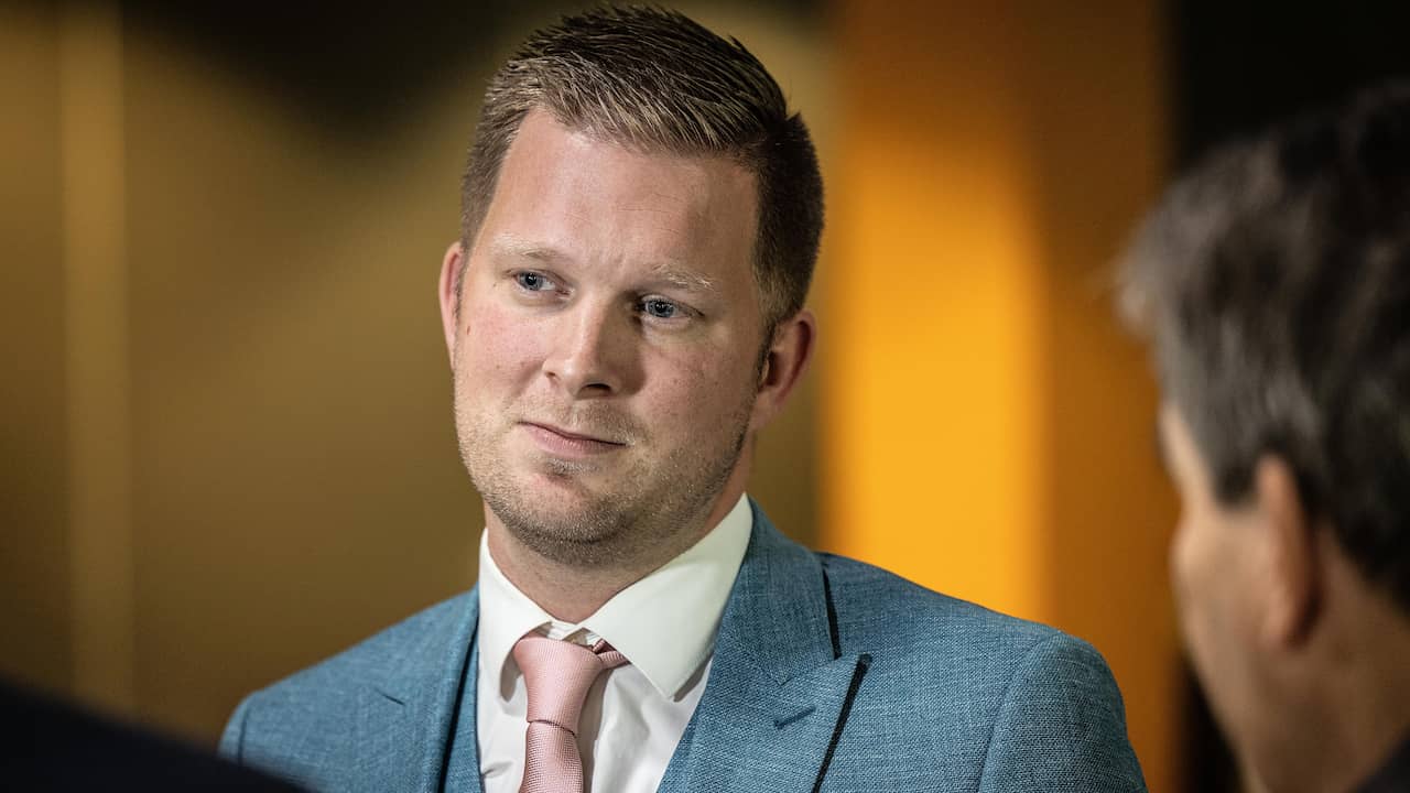 Burgemeester gemeente Drimmelen doet aangifte na bedreiging bij zijn huis