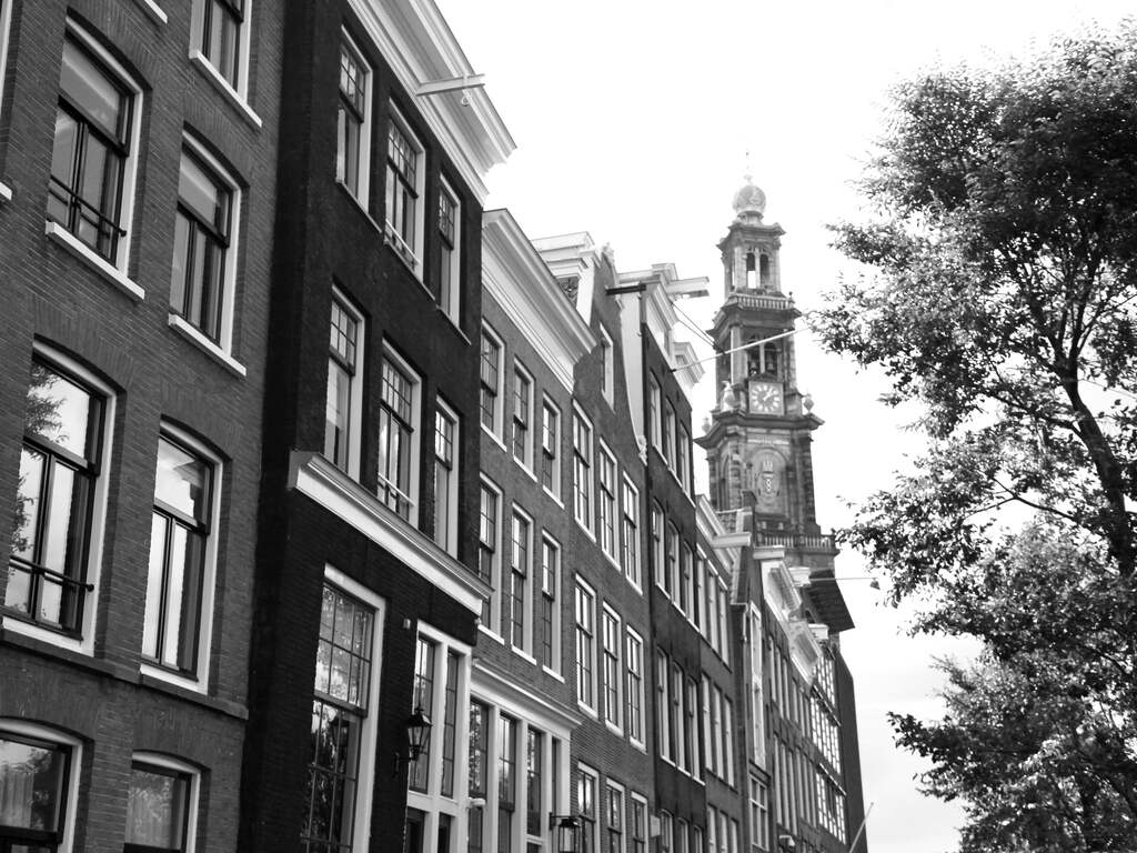 135 gemeenten laten rol in handel geroofd Joods vastgoed onderzoeken