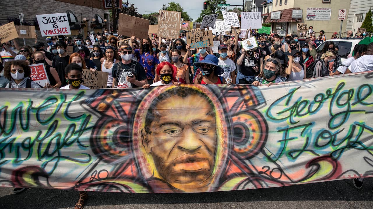 Minneapolis gaat politie hervormen na dood George Floyd | Buitenland