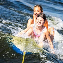 NU+ | Slechte waterkwaliteit houdt zwemmers niet tegen: 'Gewoon niet inslikken'