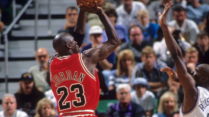 'Last Dance'-shirt Michael Jordan uit 1998 levert 11 miljoen euro op bij veiling