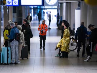 Maandagochtend geen treinen in en rond Amsterdam, veel reizigers gestrand