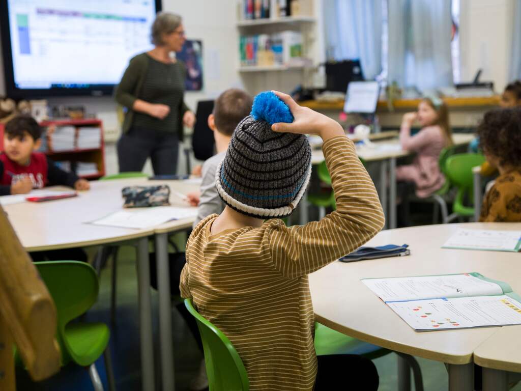 Onderwijsraad: Extra onderwijsaanbod moet voor iedereen toegankelijk zijn
