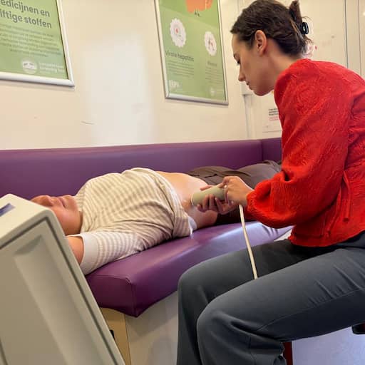 Illustratie bij: NU+ | Gratis leverscan trekt lange rij in Rotterdam: eerste afwijkingen ontdekt