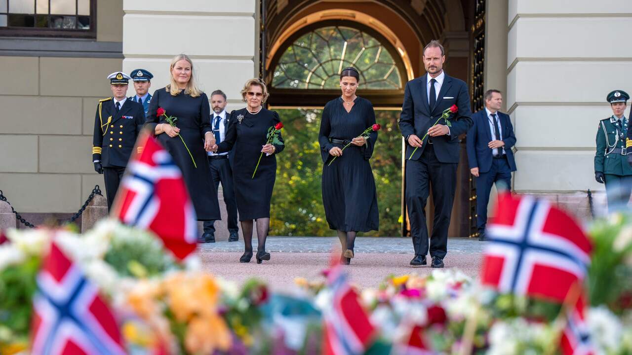 Foto bij Noorwegen schrapt importheffing op rozen na grote vraag rond uitvaart Harald