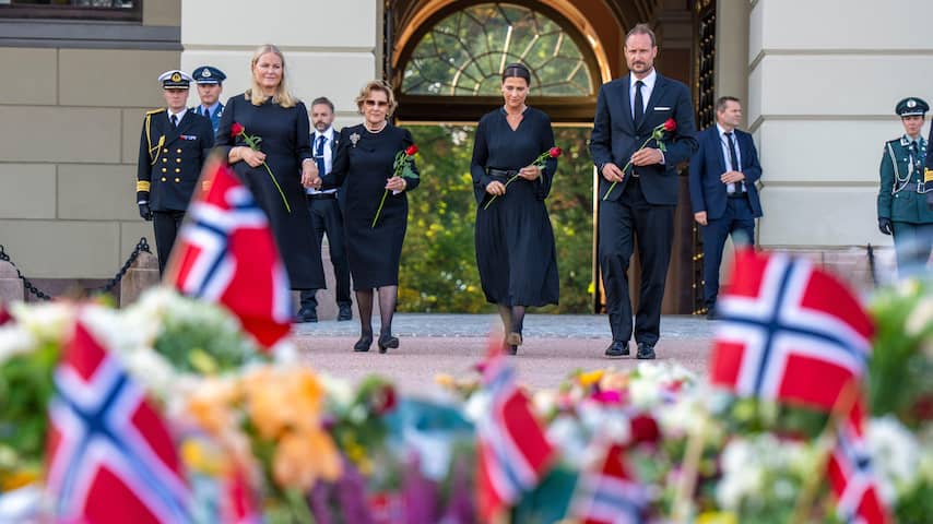 Noorwegen schrapt importheffing op rozen na grote vraag rond uitvaart Harald