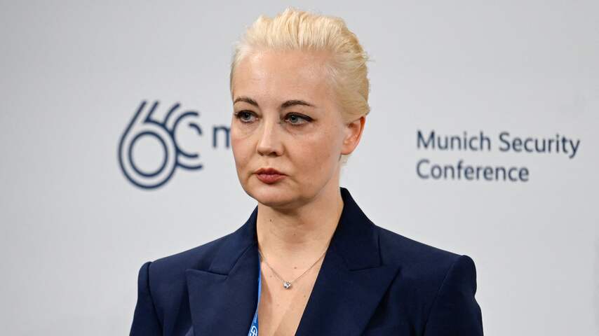 Navalny's vrouw reageert op zijn dood: 'Ik weet niet of ik het nieuws moet geloven'