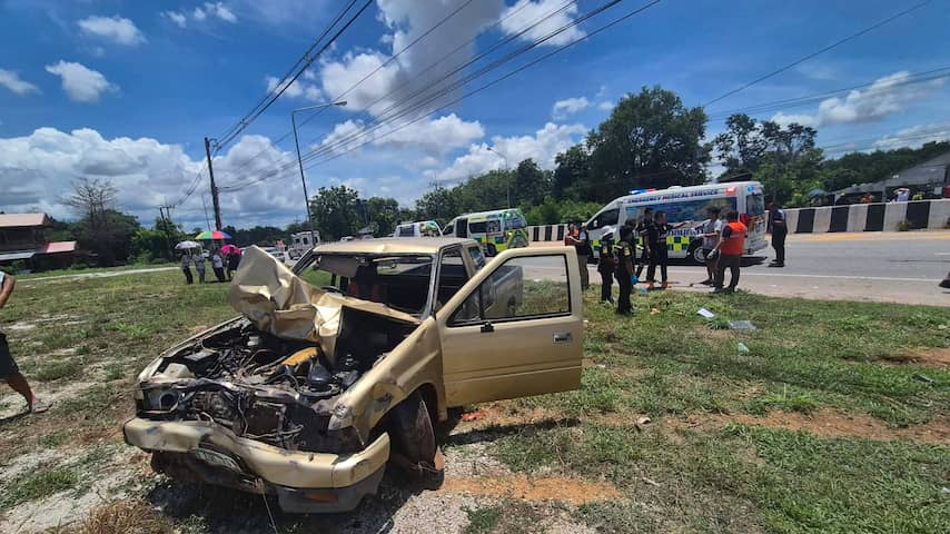 Jongen (11) in Thailand rijdt negen monniken dood in stiekem meegenomen ...