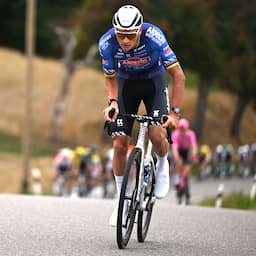 Mathieu van der Poel verbaast wielerwereld met zege na solo van 175 kilometer