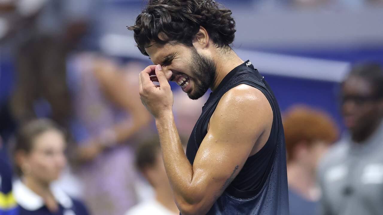 Foto bij Titelhouder Alcaraz uitgeschakeld door Shelton na nachtelijke thriller op US Open