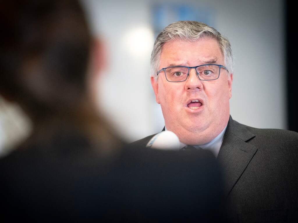 Bruls maant nieuw kabinet tot haast met coronastrategie voor lange termijn