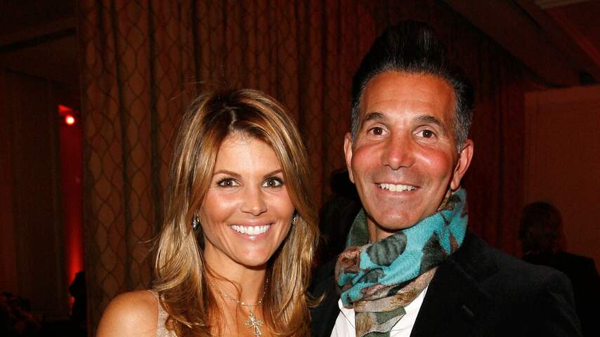 Foto bij Full House-actrice Lori Loughlin vraagt scheiding aan van Mossimo Giannuli