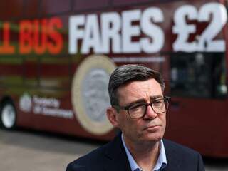 Britse premier verlaagt belasting voor pubs, clubs en muziekpodia