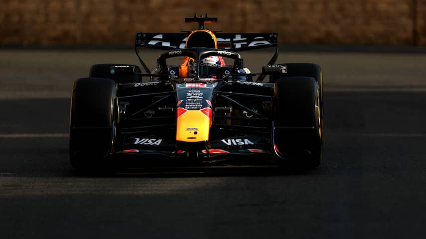 Verstappen klokt derde tijd in tweede vrije training Bakoe, Russell razendsnel