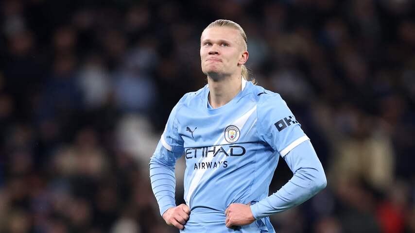 Foto bij Voetbalwereld ontzet door fraudezaak bij City: 'Club moet zwaarste straf krijgen'