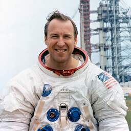 Astronaut Lovell (97), bekend van 'Houston, we've had a problem', overleden
