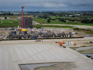 Tot dertienhonderd bouwprojecten dreigen stil te vallen door schorsing controleur