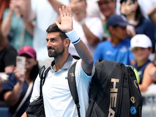 Djokovic lijdt twee weken voor de US Open gevoelige nederlaag in Cincinnati
