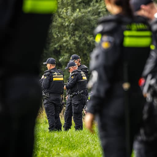 Illustratie bij: Man probeert met auto op politie in te rijden, agent schiet gericht terug